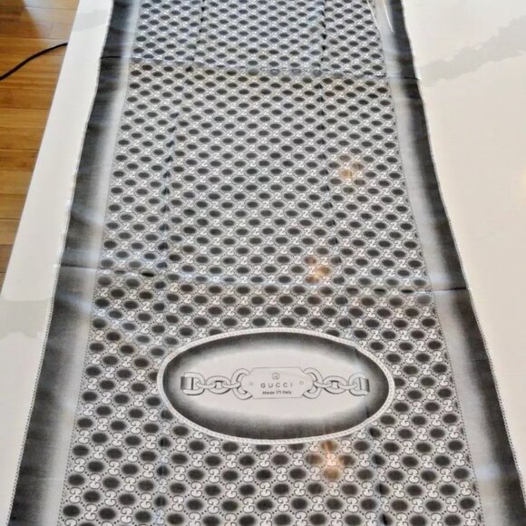 NEW AUTHENTIC RARE 2024 GUCCI 100% SILK SCARF SCARVE BLACK WHITE 60"X20" - Picture 16 of 16